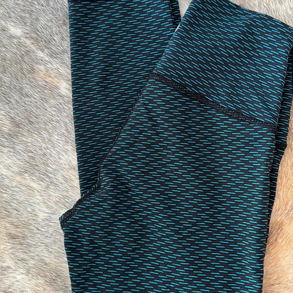 Lululemon High Times Pant (Luxtreme) Score Jacquard Black Indian Ocean Size 4 - Picture 11 of 16